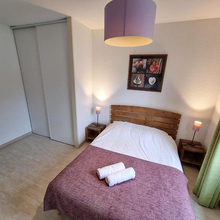 Aureilhan-Appartemant 4-6 Pp Piscine Cosy En Bord Lac Buitenkant foto