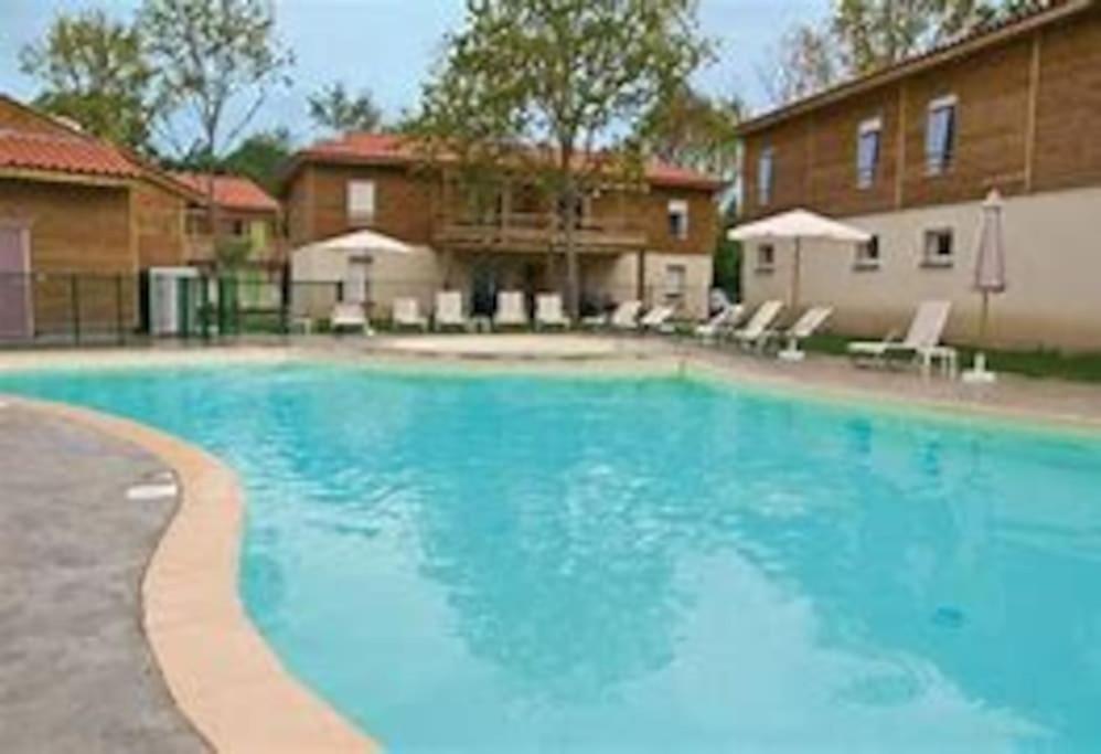 Aureilhan-Appartemant 4-6 Pp Piscine Cosy En Bord Lac Buitenkant foto