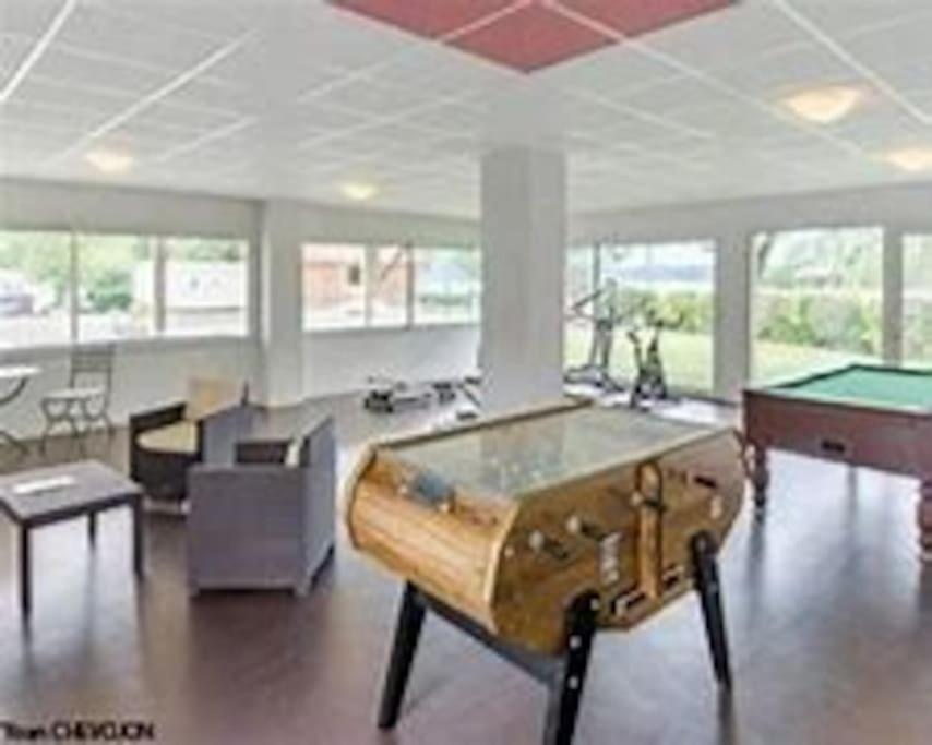 Aureilhan-Appartemant 4-6 Pp Piscine Cosy En Bord Lac Buitenkant foto